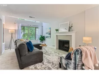 Photo #4: 23009548 Listing