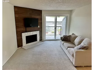 Photo #1: 23009829 Listing 