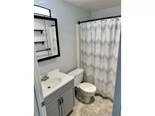 Photo #2: 23009829 Listing 