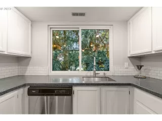 Photo #4: 23011172 Listing 