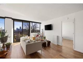 Photo #3: 23012016 Listing