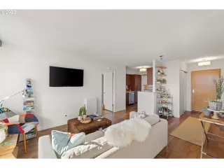 Photo #5: 23012016 Listing