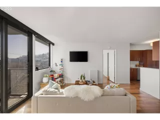 Photo #6: 23012016 Listing