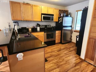 Photo #2: 23013047 Listing