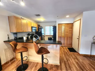 Photo #4: 23013047 Listing