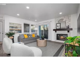 Photo #5: 230157811 Listing