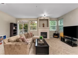 Photo #2: 23015932 Listing