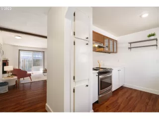 Photo #3: 23017497 Listing 