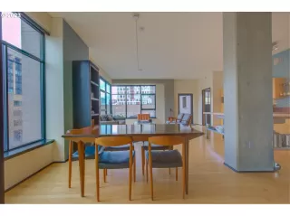 Photo #1: 23018667 Listing