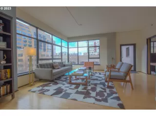 Photo #2: 23018667 Listing