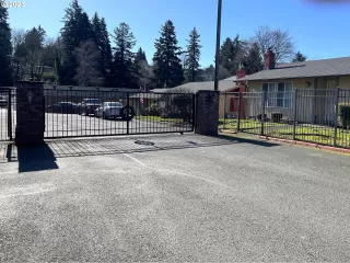 Photo #2: 23019158 Listing