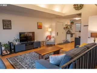 Photo #2: 23019925 Listing