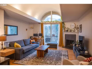 Photo #6: 23019925 Listing