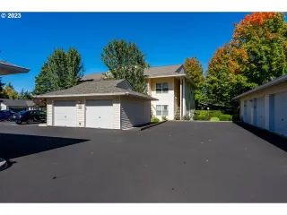 Photo #6: 23020619 Listing