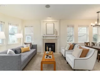 Photo #5: 23021043 Listing