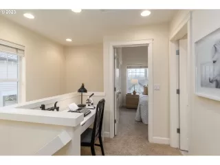 Photo #6: 23021043 Listing