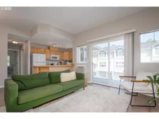 Photo #6: 23021467 Listing