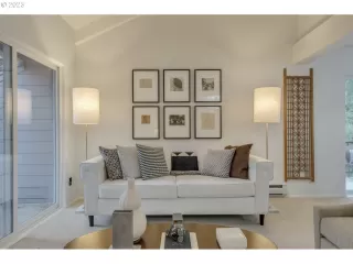 Photo #6: 23023047 Listing