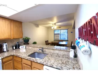 Photo #5: 23023796 Listing