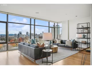 Photo #5: 23024576 Listing