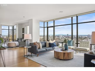 Photo #6: 23024576 Listing