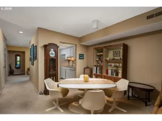 Photo #1: 230253028 Listing