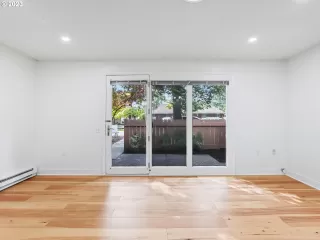 Photo #2: 23025766 Listing 