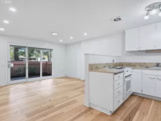 Photo #4: 23025766 Listing 