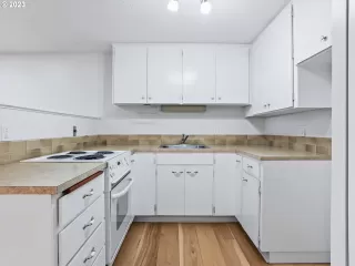 Photo #5: 23025766 Listing 