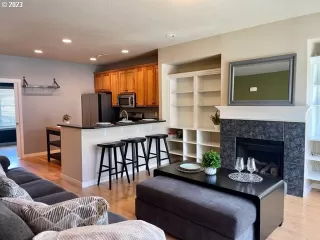 Photo #2: 23026270 Listing