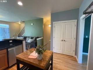 Photo #4: 23026270 Listing