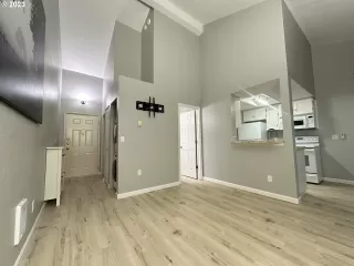 Photo #2: 23027858 Listing