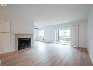 Photo #4: 23027903 Listing 