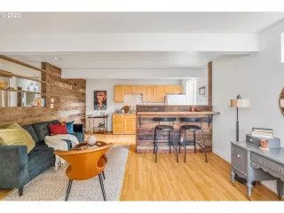 Photo #1: 23029917 Listing