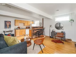 Photo #2: 23029917 Listing