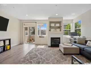 Photo #4: 23030845 Listing