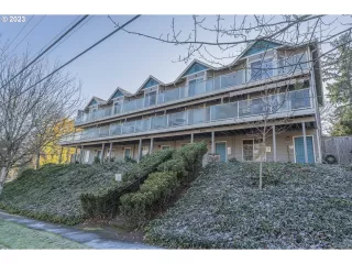 More Details about MLS # 23031058 : 2764 E MCLOUGHLIN BLVD