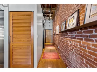 More Details about MLS # 23031209 : 1011 NW GLISAN ST 201