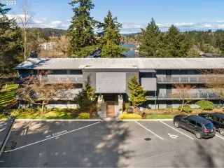 Photo #1: 23031387 Listing