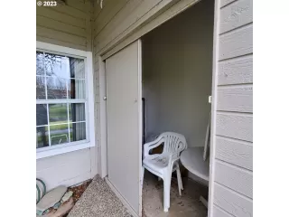 Photo #2: 23031638 Listing