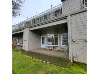 Photo #3: 23031638 Listing