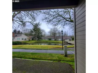 Photo #5: 23031638 Listing