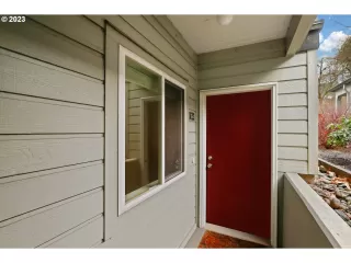 Photo #6: 23032245 Listing