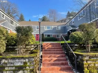 Photo #2: 23032329 Listing