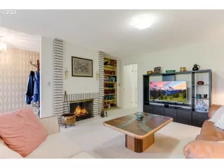 Photo #2: 23032845 Listing 