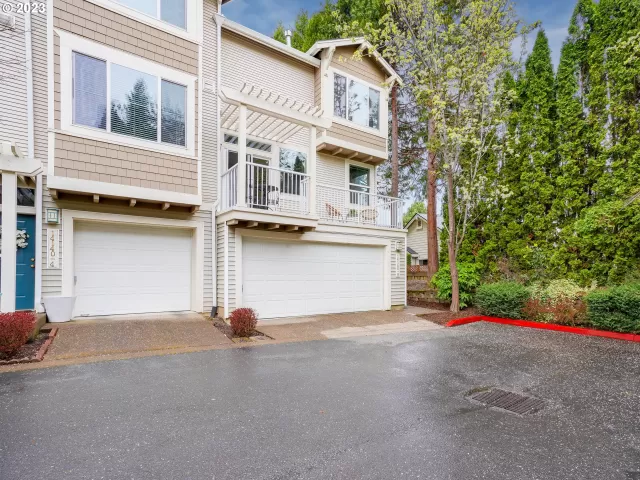 MLS: 23033338 Condo For Sale