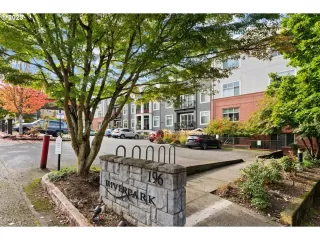 More Details about MLS # 23035457 : 196 SE SPOKANE ST 203