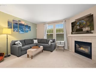 Photo #4: 23035506 Listing