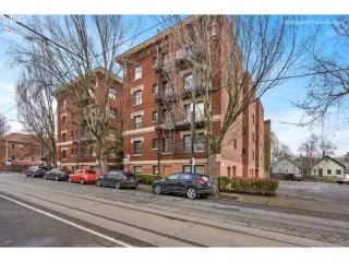 Photo #1: 23035939 Listing