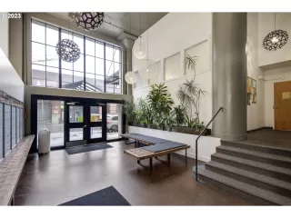 Photo #2: 23036939 Listing 